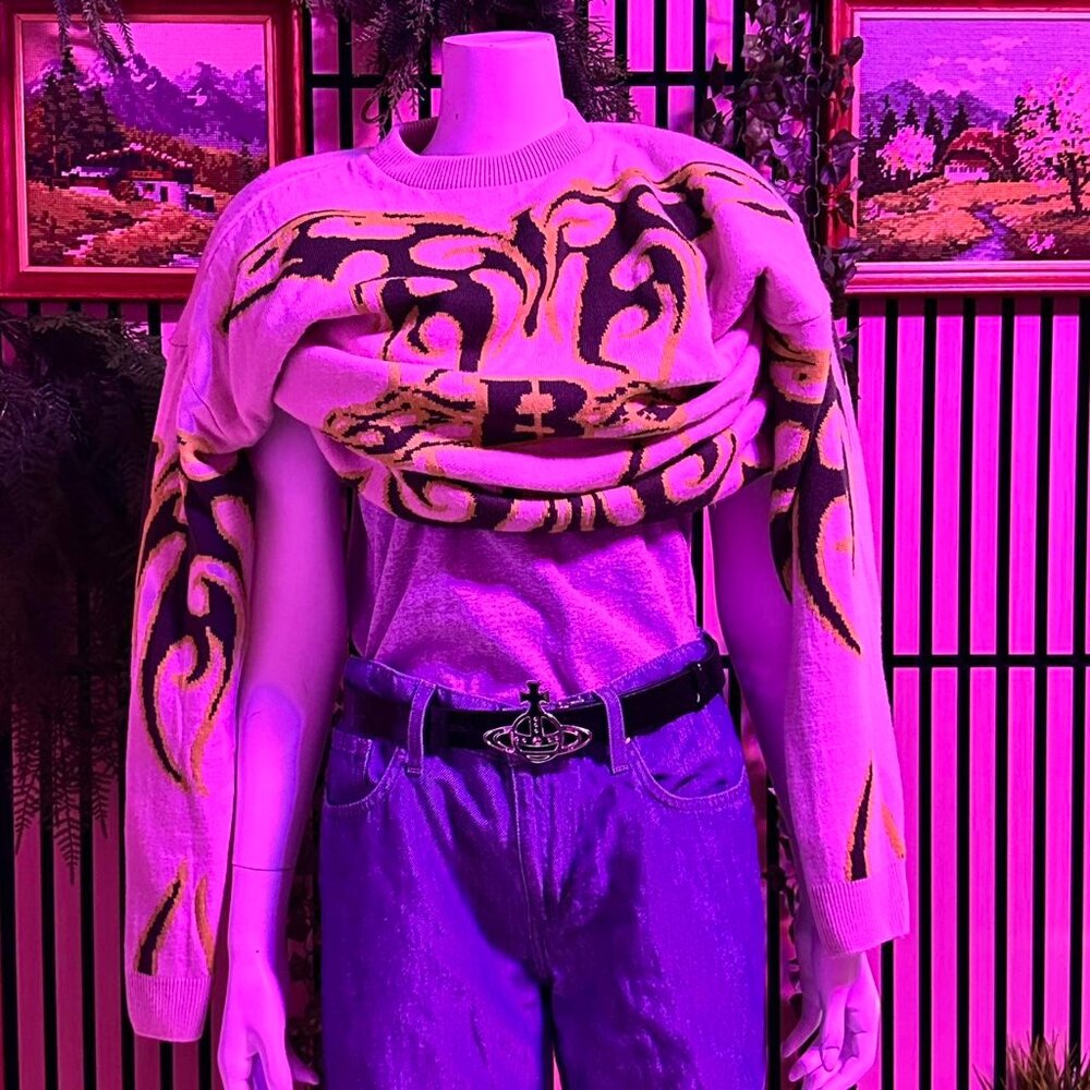 Rare Butterfly Sweater 💚🖤🤍